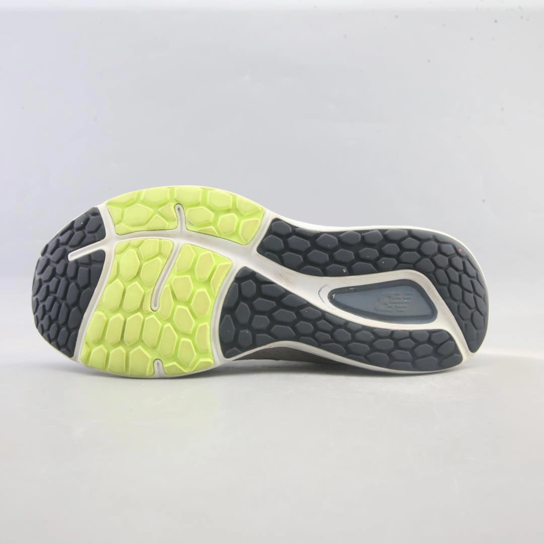 NEW BALANCE FRESH FOAM 680V7 retro New Balance shoe shots