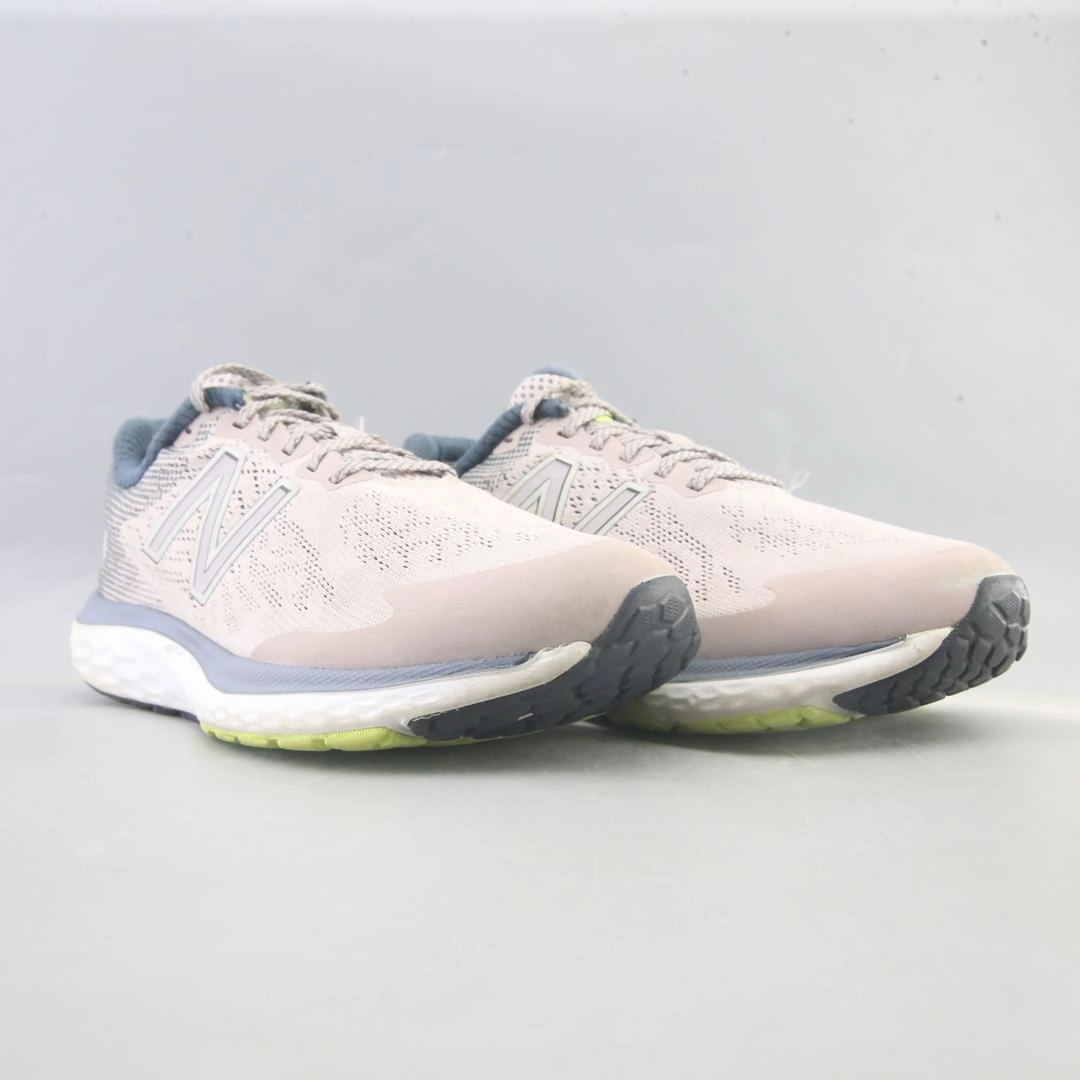 NEW BALANCE FRESH FOAM 680V7 retro New Balance shoe shots
