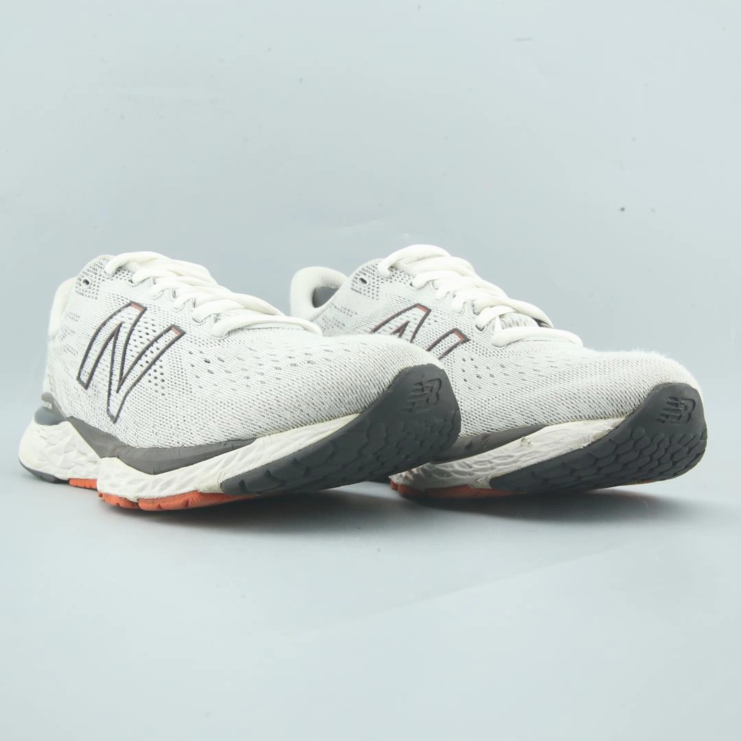 NEW BALANCE FRESH FOAM 880V11 New Balance trainer visuals