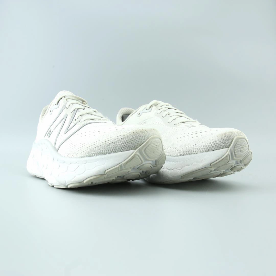 NEW BALANCE FRESH FOAM MORE V4 stylish New Balance designs