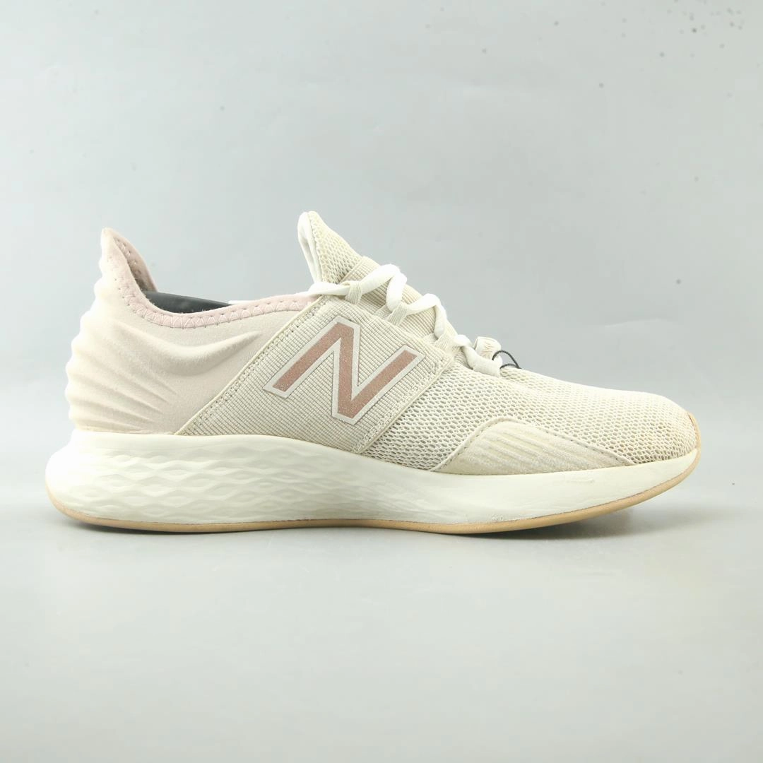 NEW BALANCE FRESH FOAM ROAV New Balance casual shoe looks