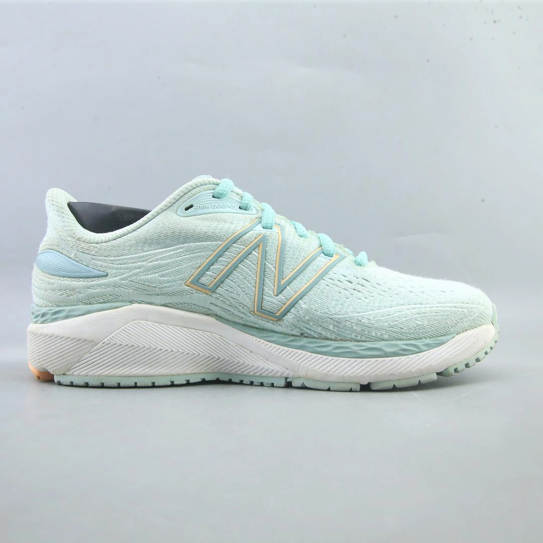 NEW BALANCE FRESH FOAM X 860 V12 New Balance trainer visuals