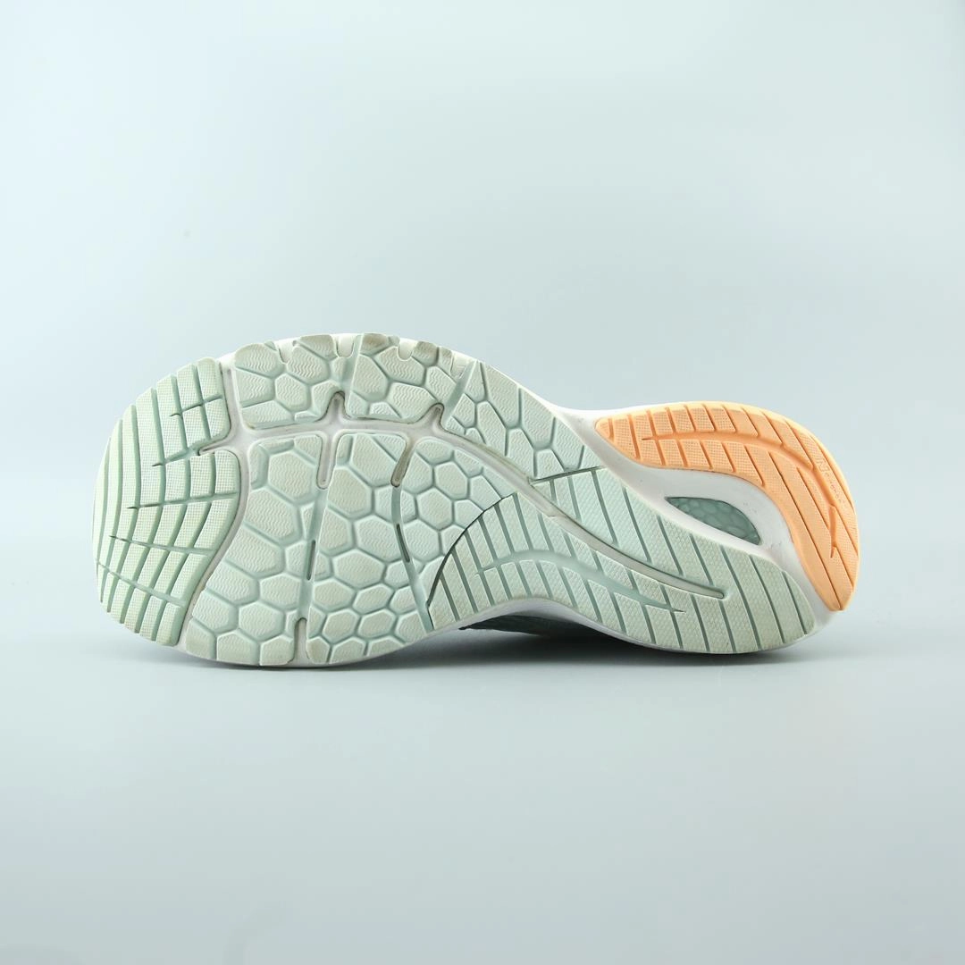 NEW BALANCE FRESH FOAM X 860V12 stylish New Balance designs