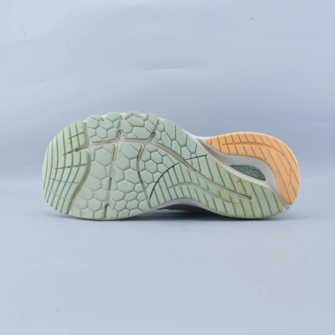 NEW BALANCE FRESH FOAM X 860V12 stylish New Balance designs