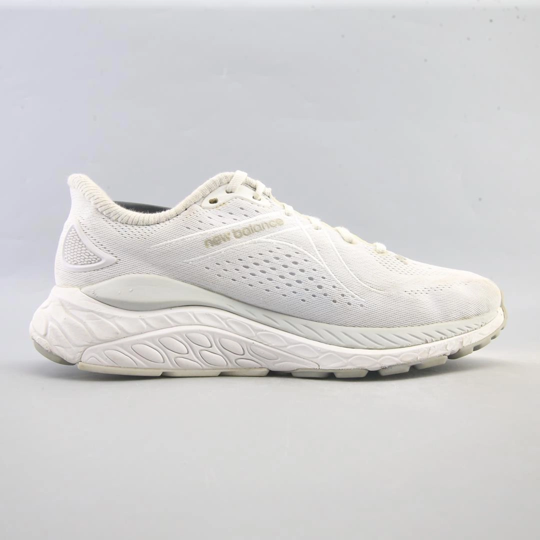 NEW BALANCE FRESH FOAM X 860V13 retro New Balance shoe shots