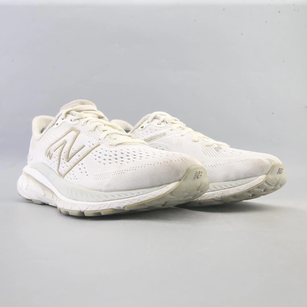 NEW BALANCE FRESH FOAM X 860V13 retro New Balance shoe shots