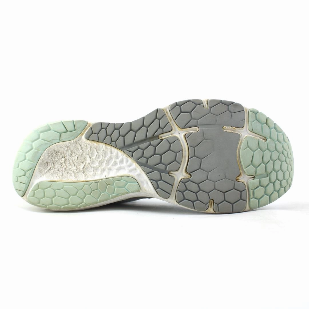 NEW BALANCE FRESH FOAM X 880 V10 retro New Balance shoe shots