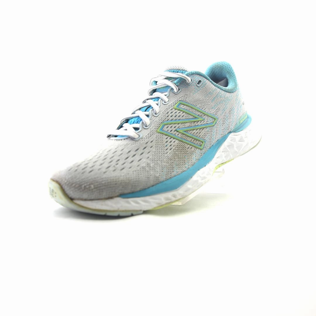 NEW BALANCE FRESH FOAM X 880 V11 retro New Balance shoe shots