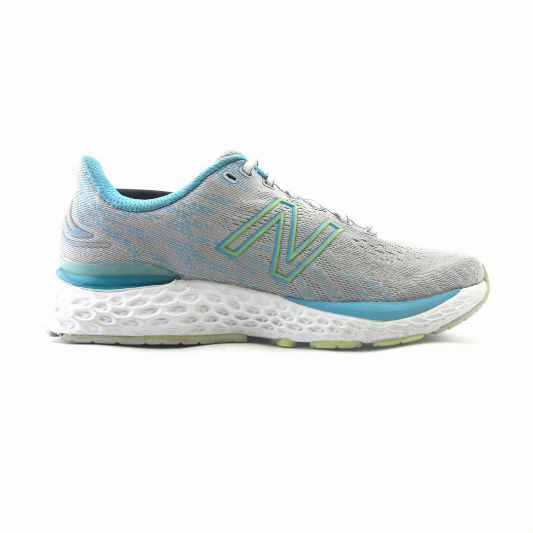 NEW BALANCE FRESH FOAM X 880 V11 retro New Balance shoe shots
