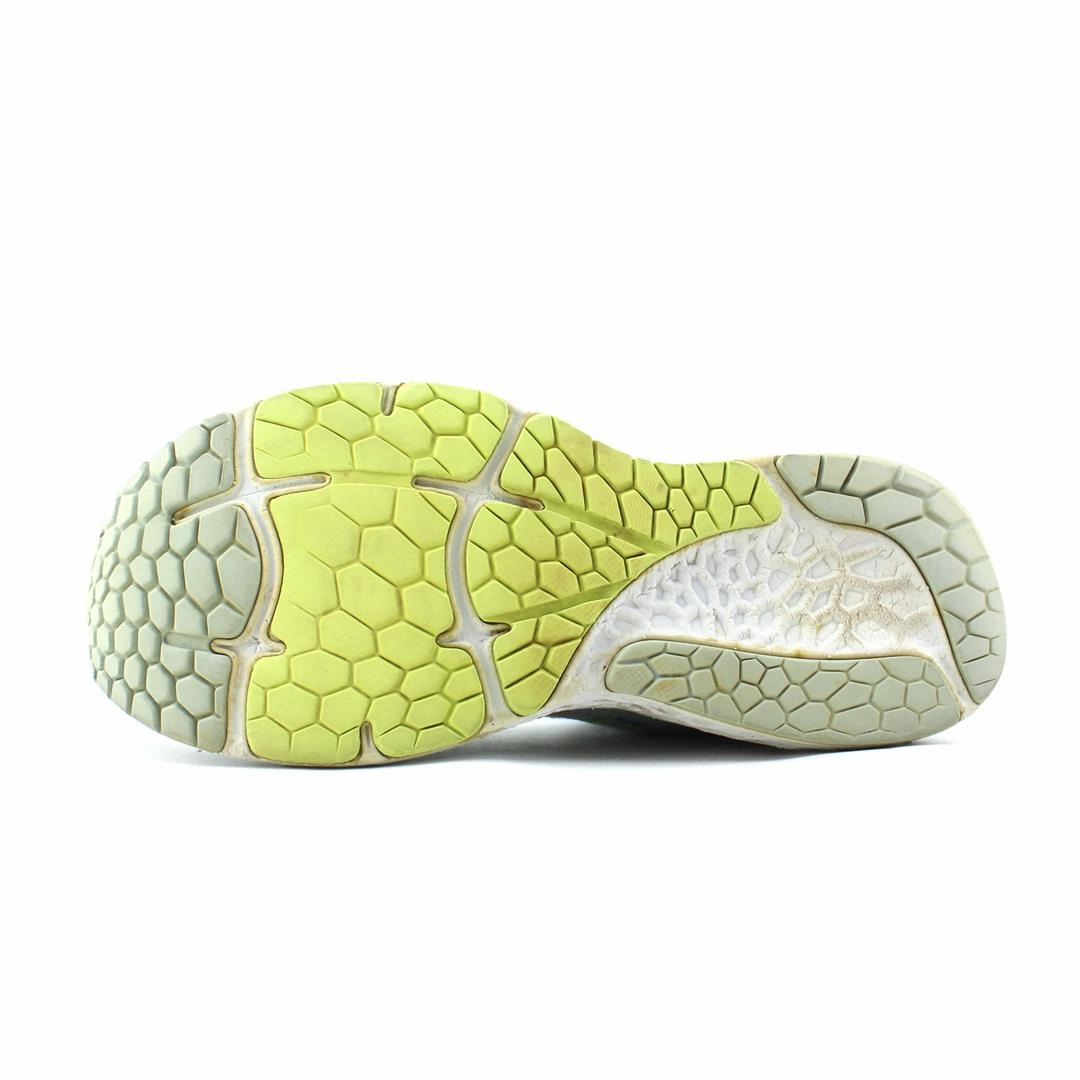 NEW BALANCE FRESH FOAM X 880V11 retro New Balance shoe shots
