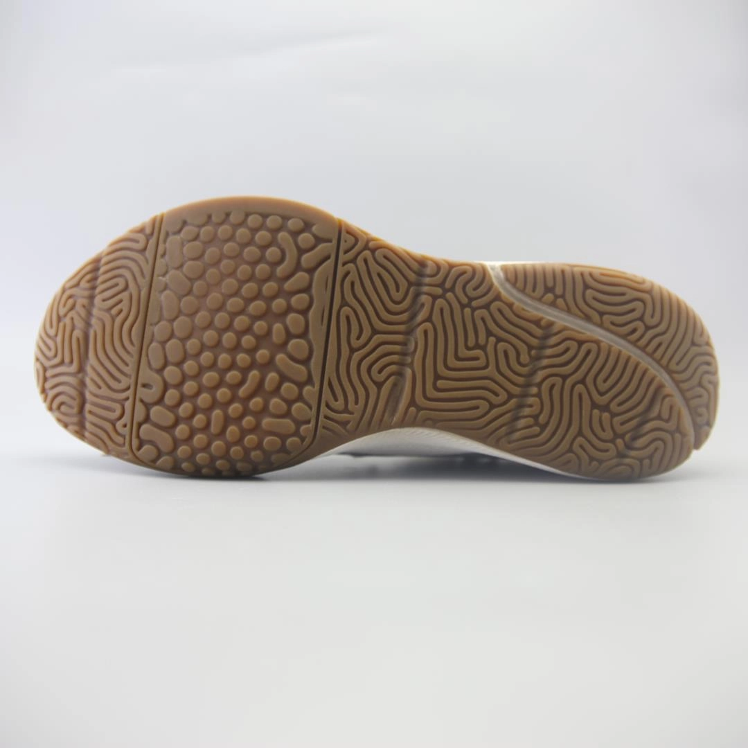 NEW BALANCE FUELCELL 100 retro New Balance shoe shots