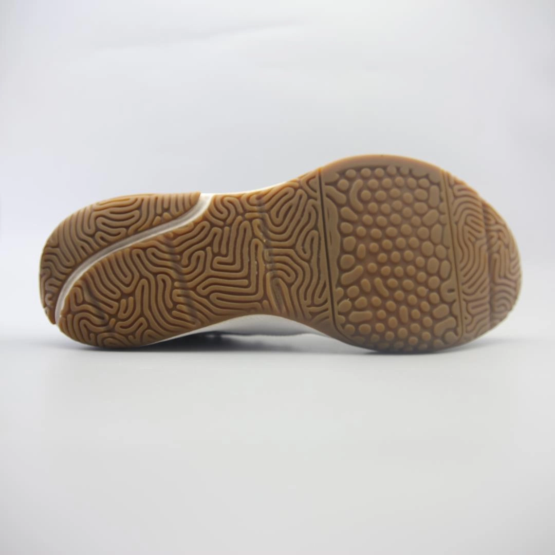 NEW BALANCE FUELCELL 100 retro New Balance shoe shots