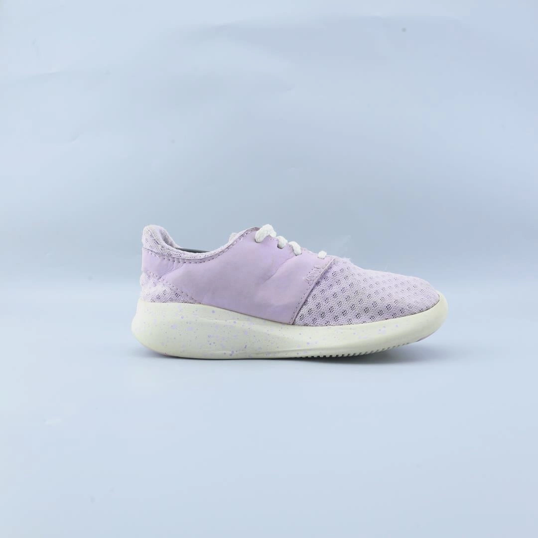 NEW BALANCE FUELCELL COAST stylish New Balance designs