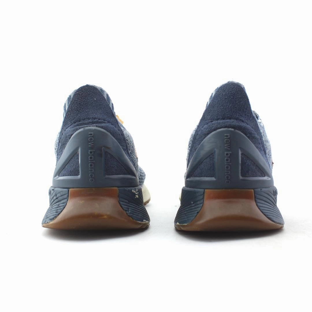 NEW BALANCE FUELCELL ECHO retro New Balance shoe shots