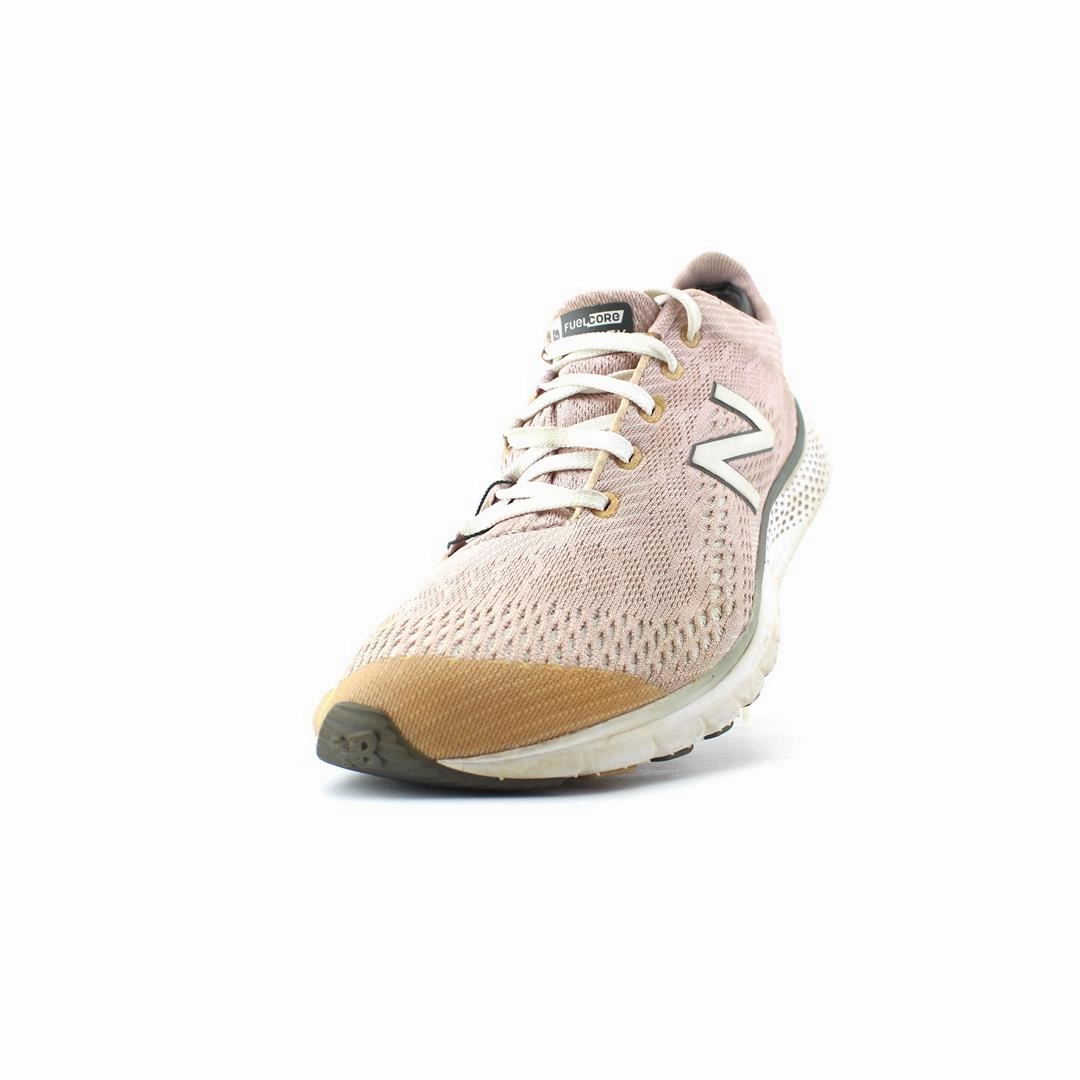 NEW BALANCE FUELCORE AGILITY retro New Balance shoe shots
