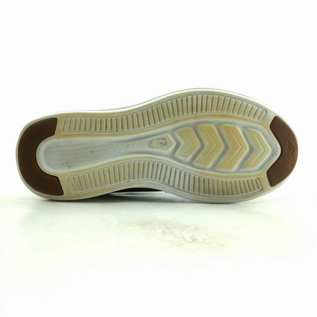 NEW BALANCE FUELCORE COAST 3 retro New Balance shoe shots