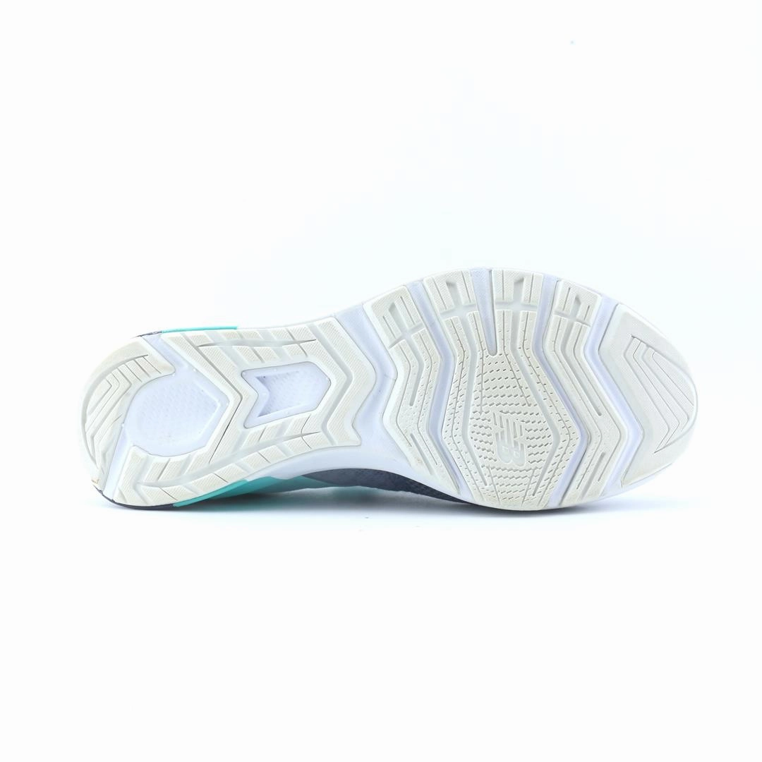 NEW BALANCE FUELCORE NERGIZE stylish New Balance designs