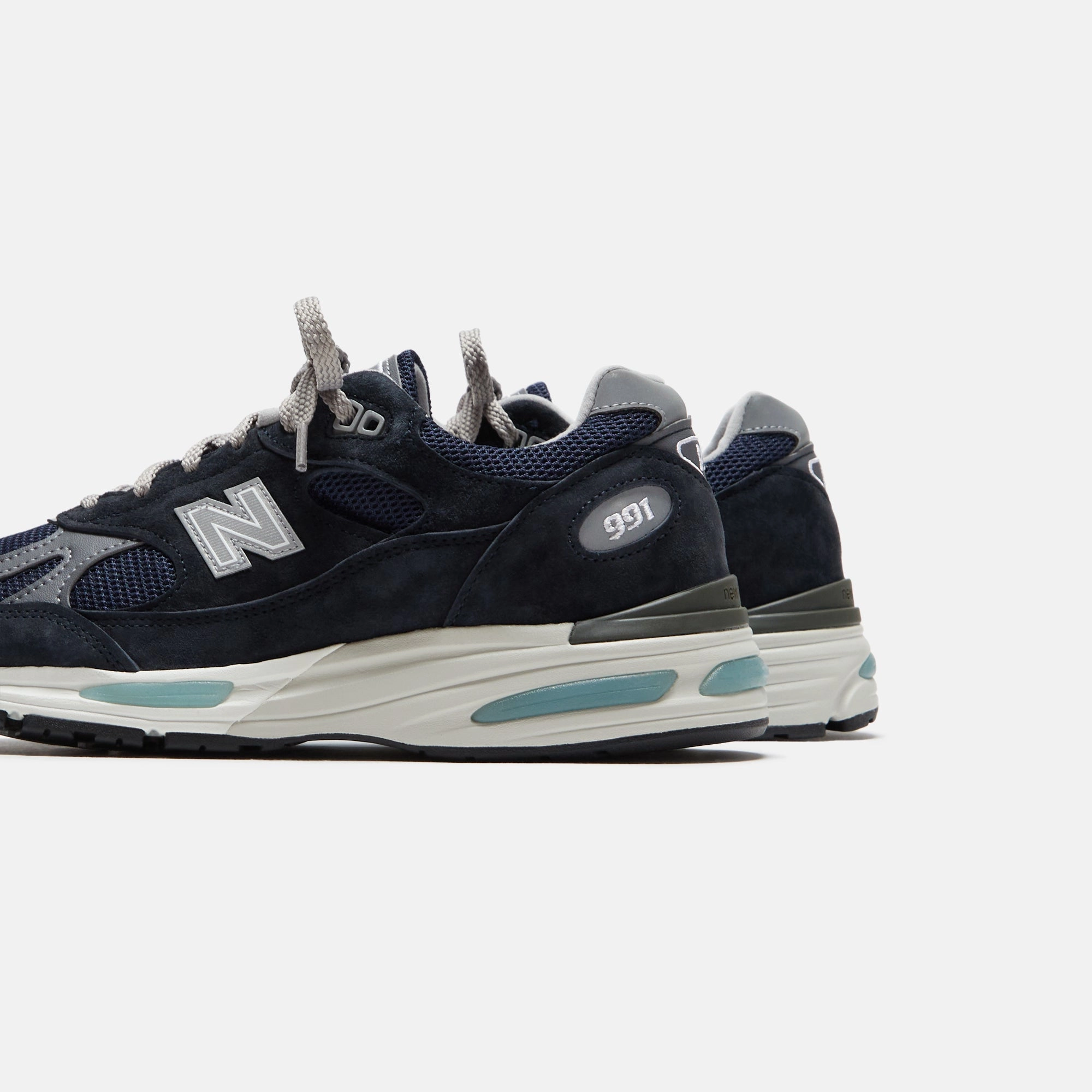 New Balance Made in UK 991v2 - Navy Nike Air Force 1 edition
