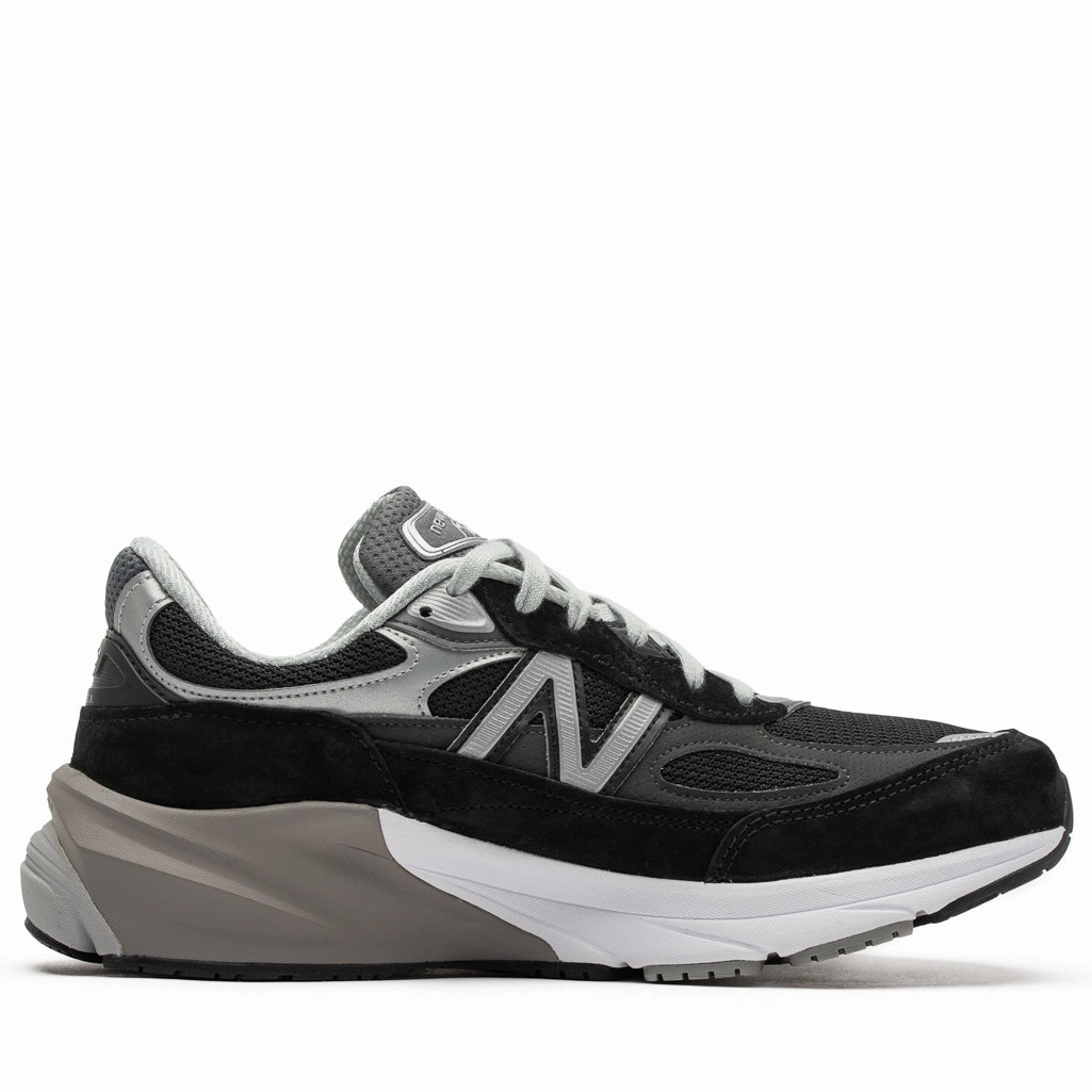 New Balance Made in USA 990v6 - Black New Balance versatile casual sneakers