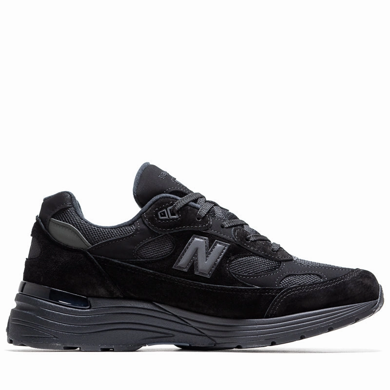 New Balance Made in USA 992 - Black New Balance versatile casual sneakers