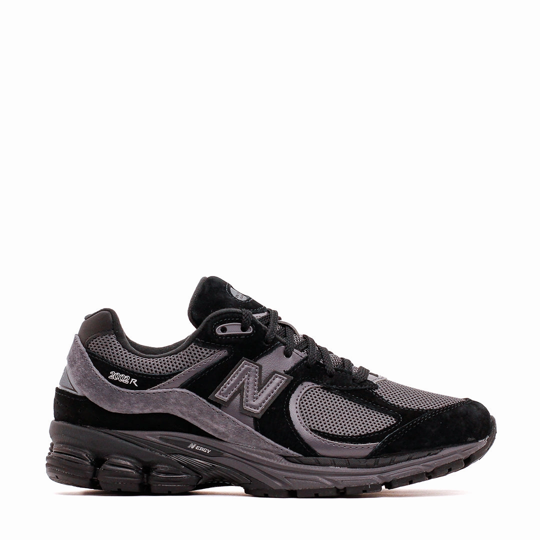 New Balance Men 2002R Magnet Core M2002RBL New Balance classic shoe silhouettes