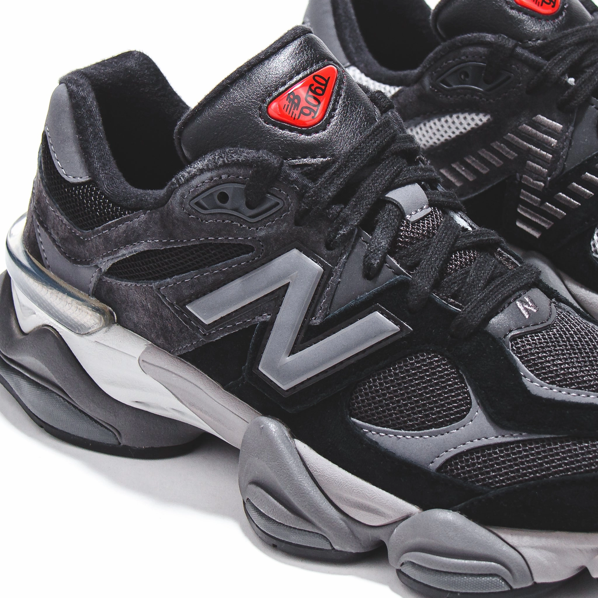New Balance Men 9060 Black Core U9060BLK classic New Balance pictures