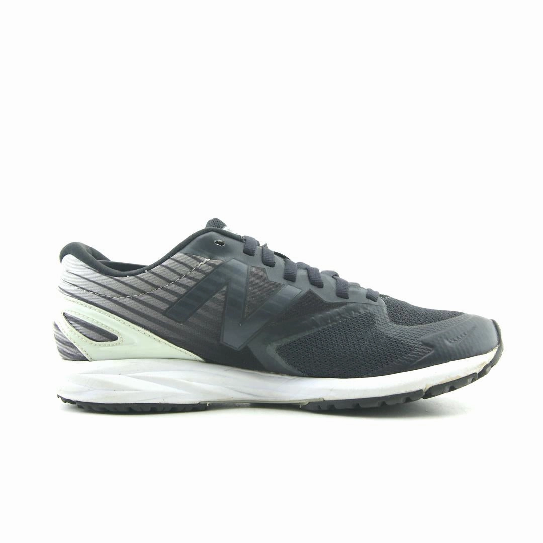 NEW BALANCE SPEEDRIDE New Balance casual shoe looks