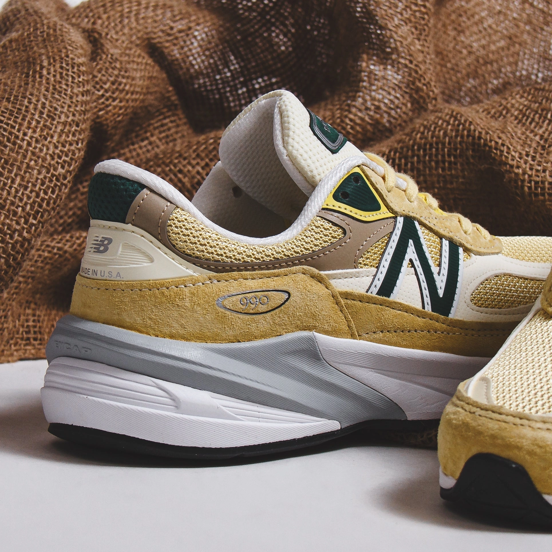New Balance Unisex 990v6 Sulphur Made In USA U990TE6 classic New Balance pictures