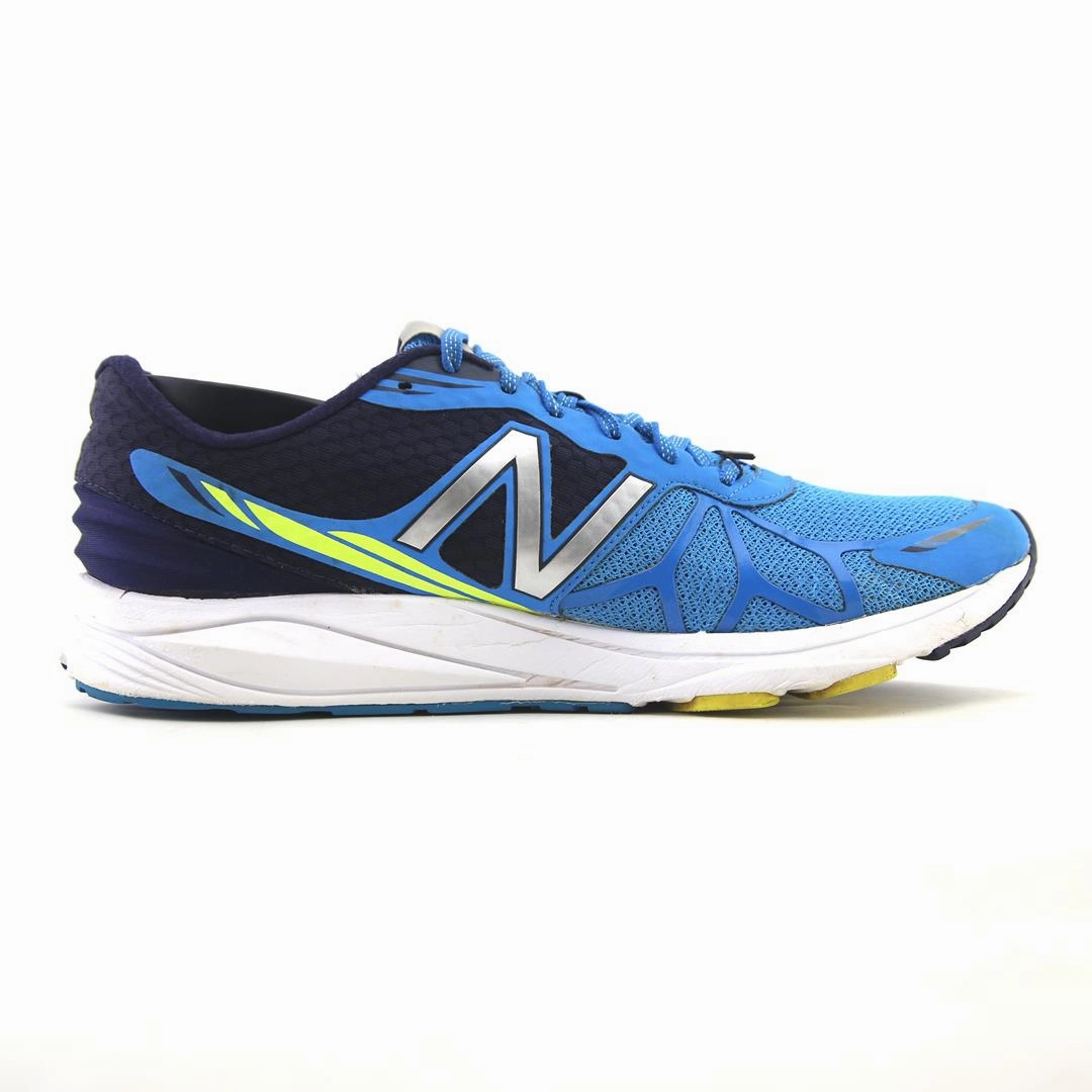 NEW BALANCE VAZEE PACE retro New Balance shoe shots