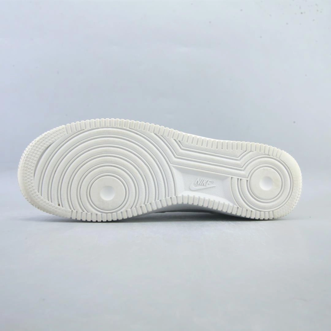 NIKE AIR FORCE 1 Nike casual shoe imagery