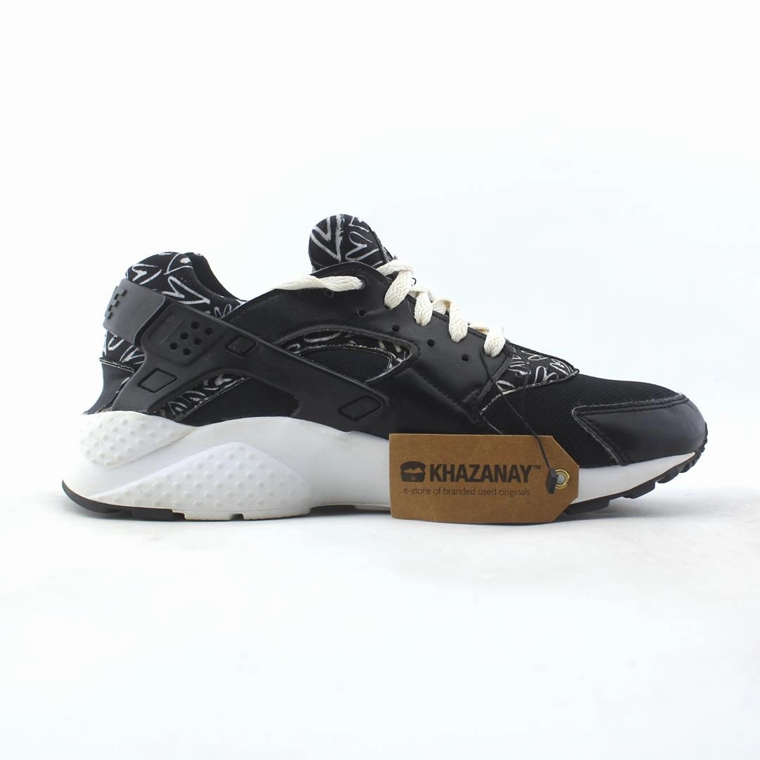 NIKE AIR HUARACHE Nike performance shoe shots