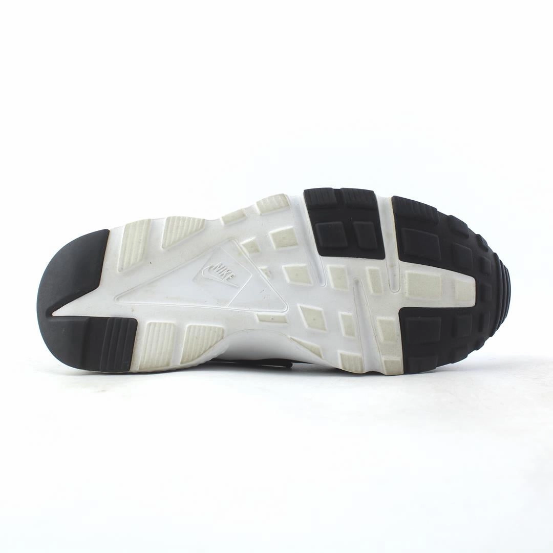 NIKE AIR HUARACHE Nike performance shoe shots