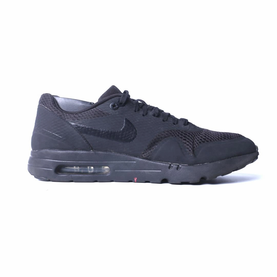 NIKE AIR MAX 1 ULTRA ESSENTIAL Nike casual shoe imagery