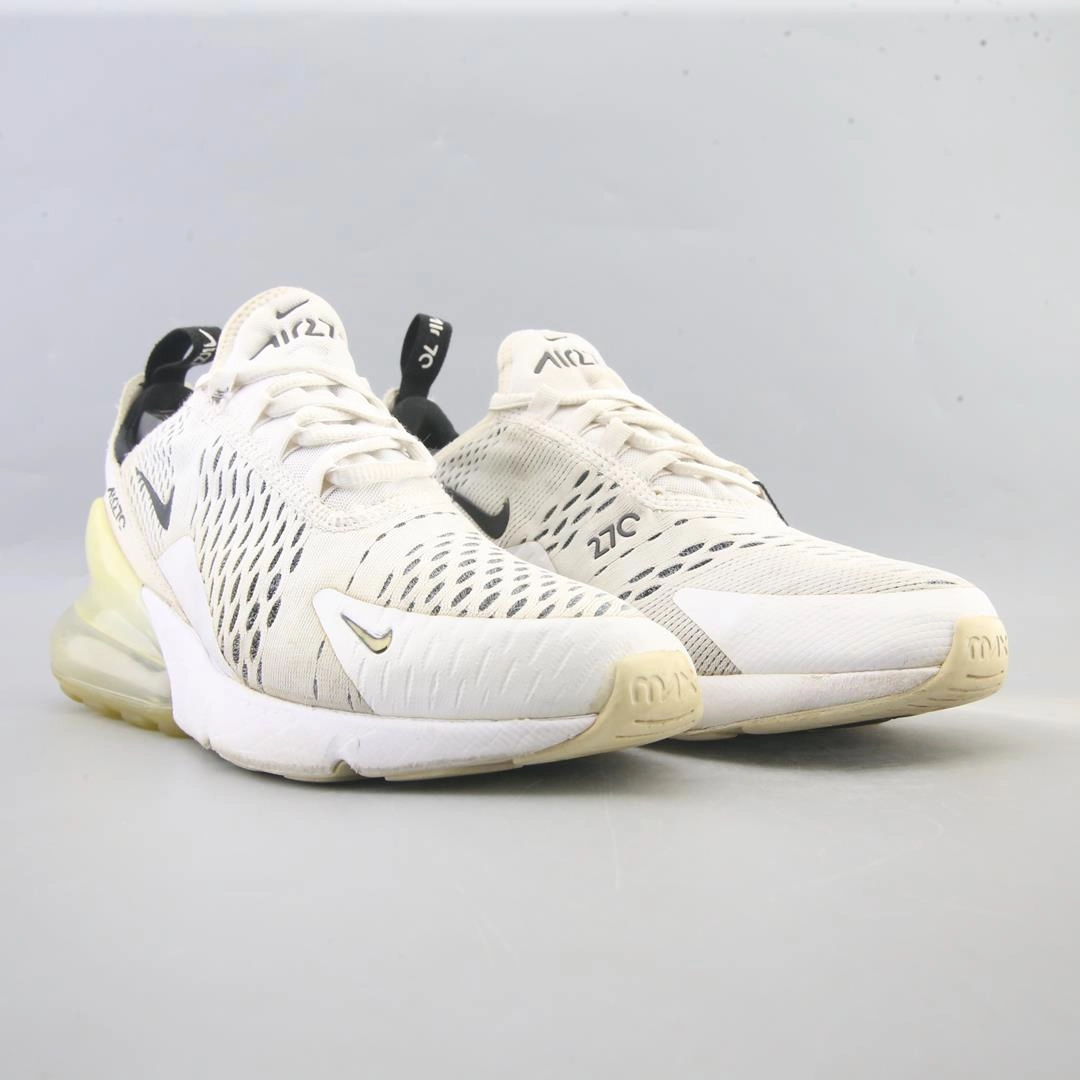 NIKE AIR MAX 270 sleek Nike sneaker angles