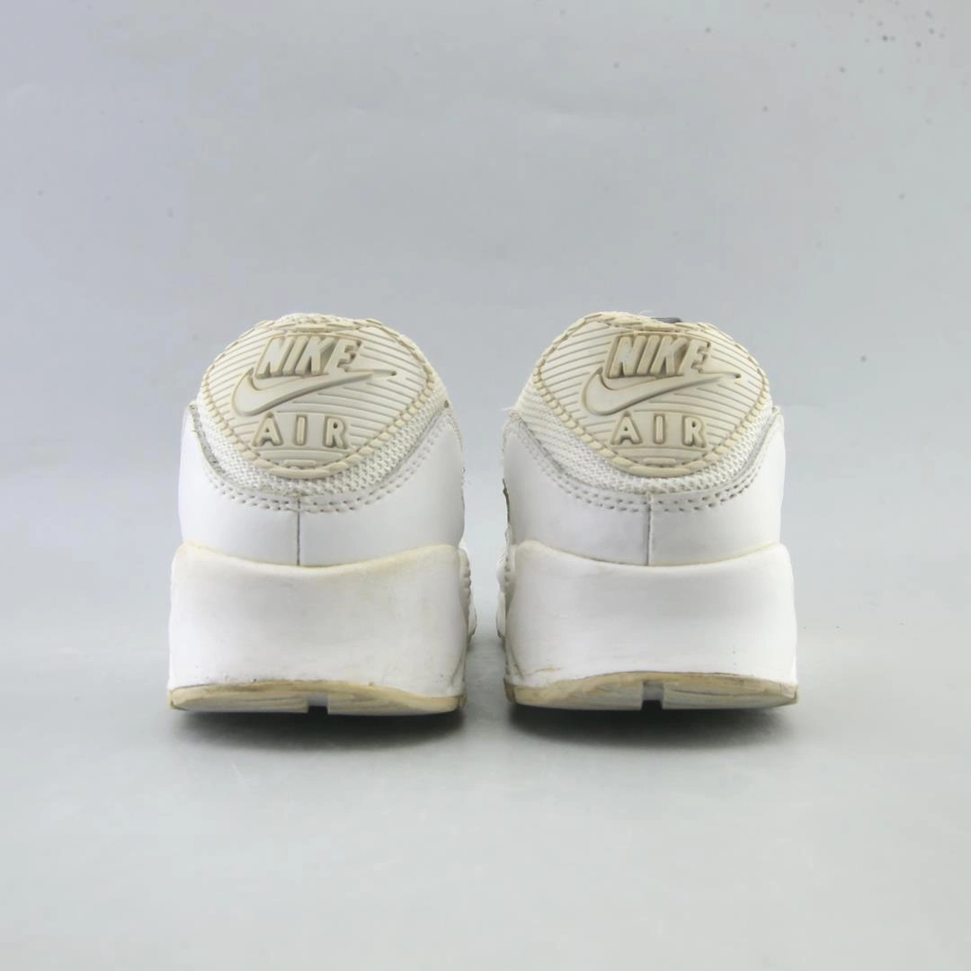NIKE AIR MAX 90 classic Nike shoe photos
