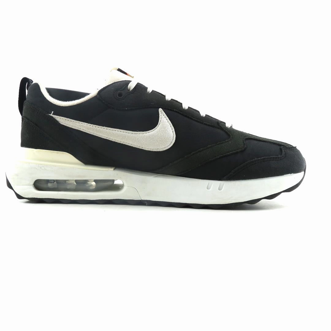 NIKE AIR MAX DAWN classic Nike shoe photos