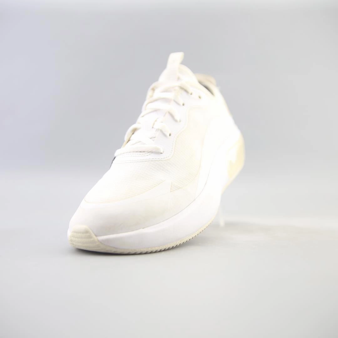 NIKE AIR MAX DIA Nike performance shoe shots