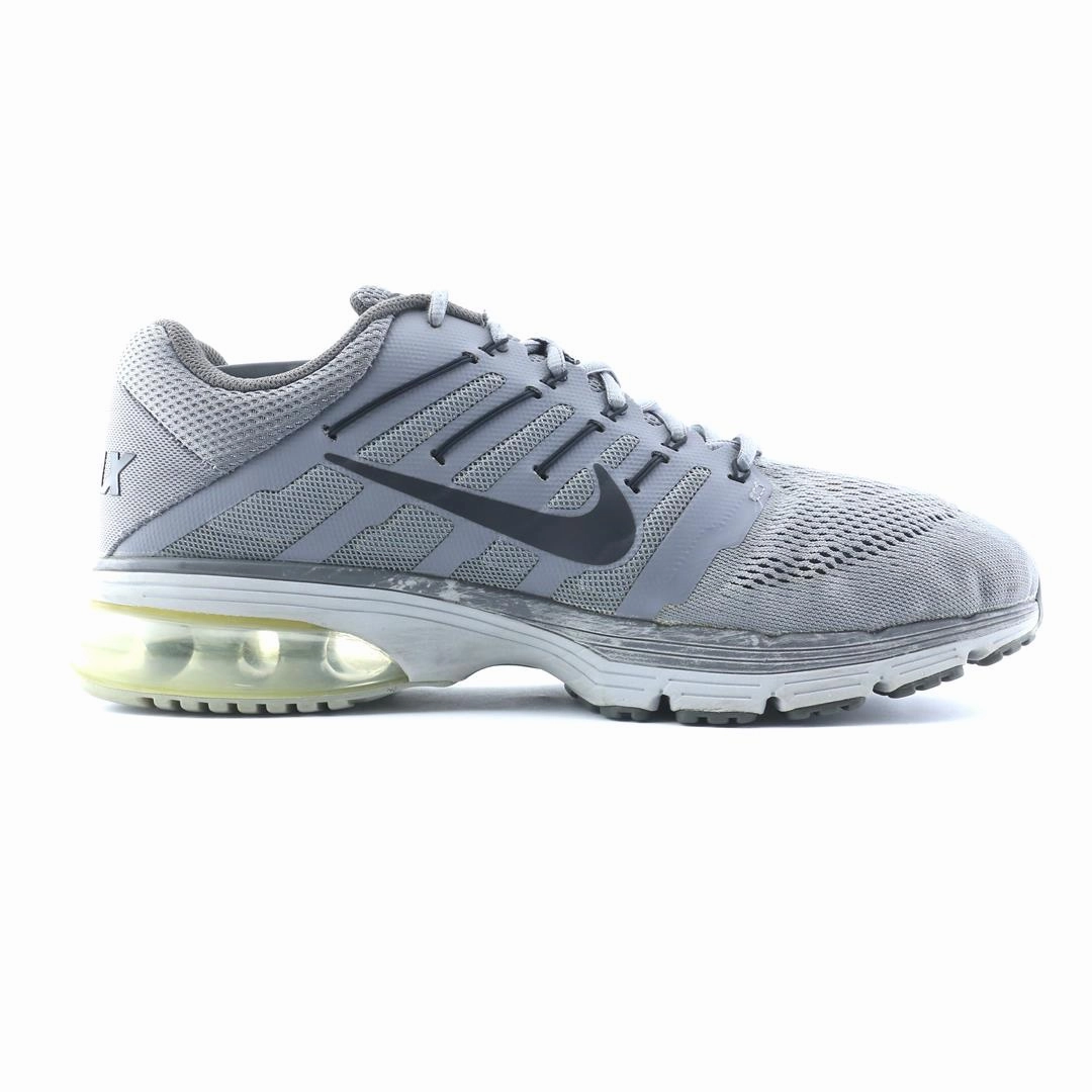 NIKE AIR MAX EXCELLERATE 4 Nike running shoe close-ups