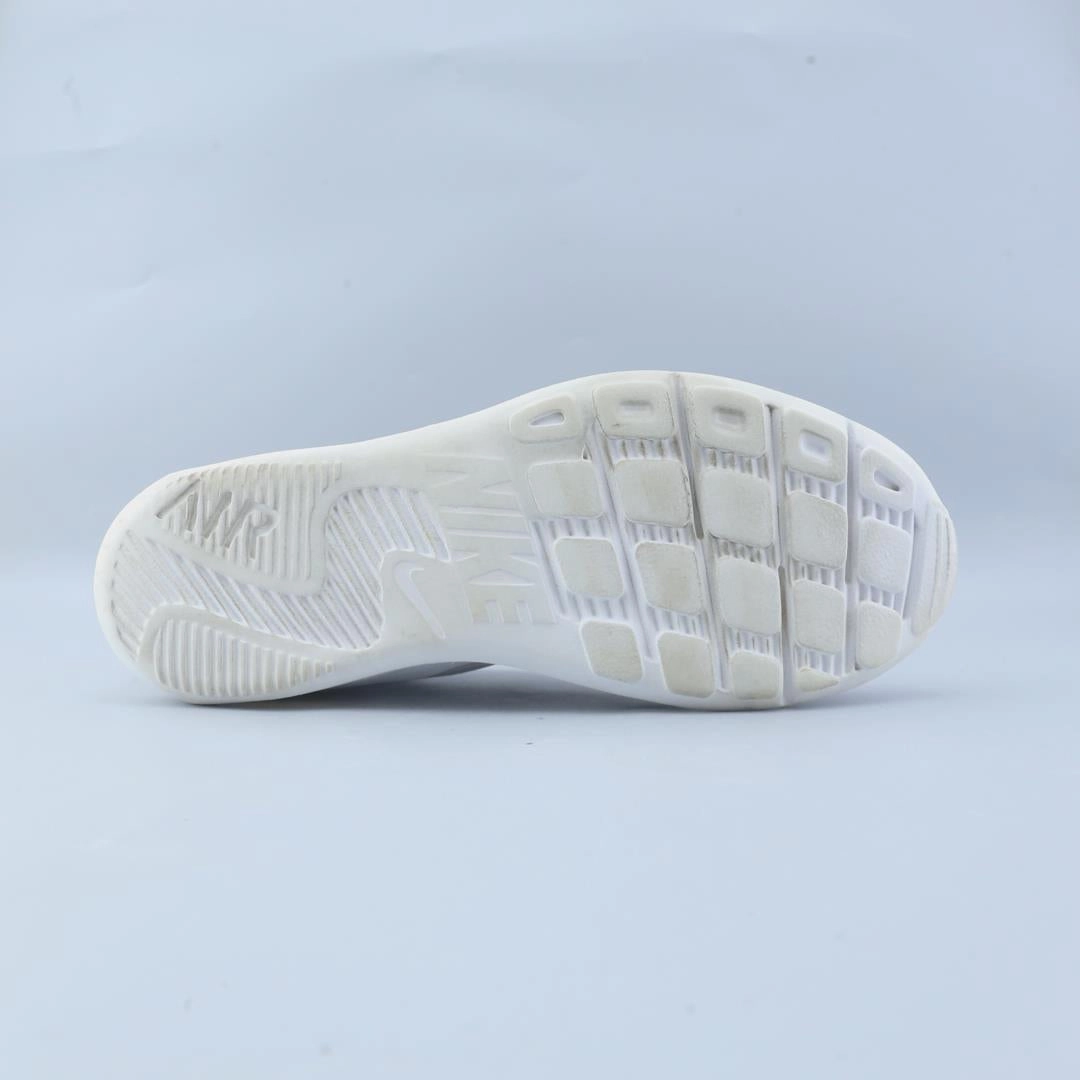 NIKE AIR MAX OKETO stylish Nike trainer looks
