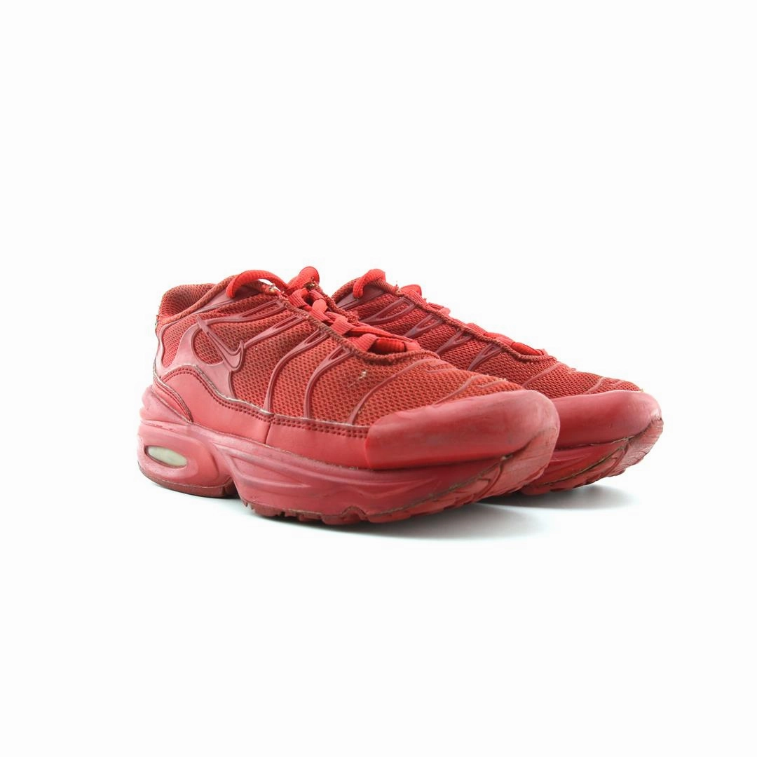 NIKE AIR MAX PLUS stylish Nike trainer looks