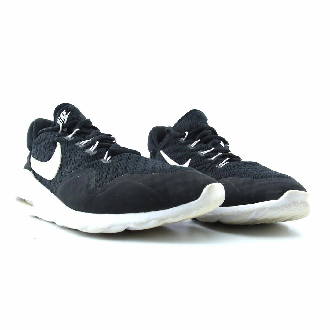 NIKE AIR MAX SASHA classic Nike shoe photos