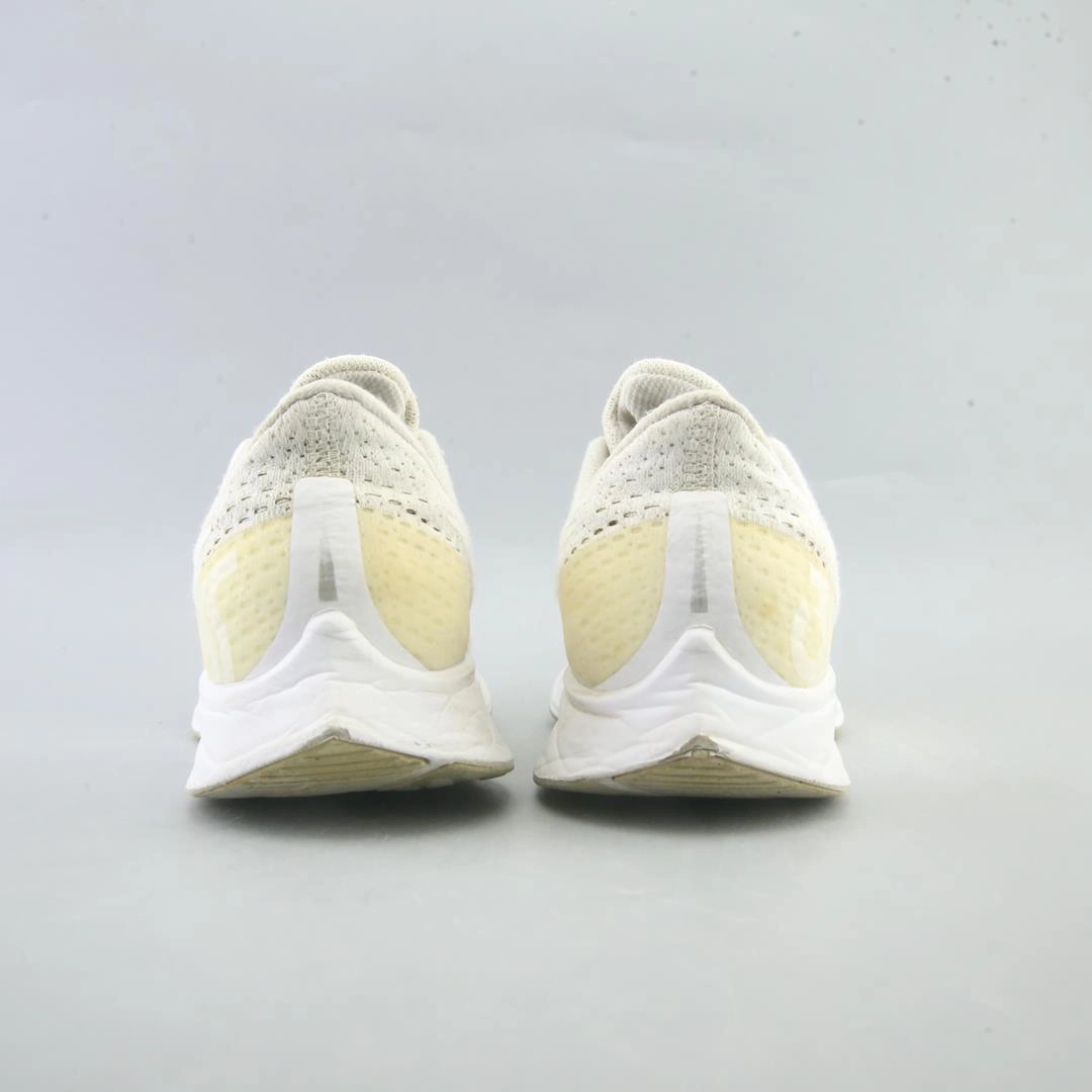 NIKE AIR ZOOM PEGASUS 35 sleek Nike sneaker angles
