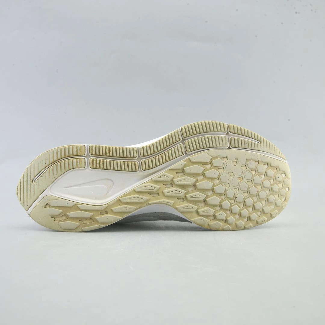 NIKE AIR ZOOM PEGASUS 35 sleek Nike sneaker angles