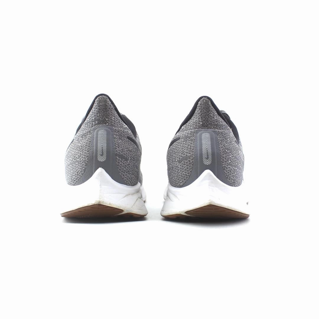 NIKE AIR ZOOM PEGASUS 36 classic Nike shoe photos