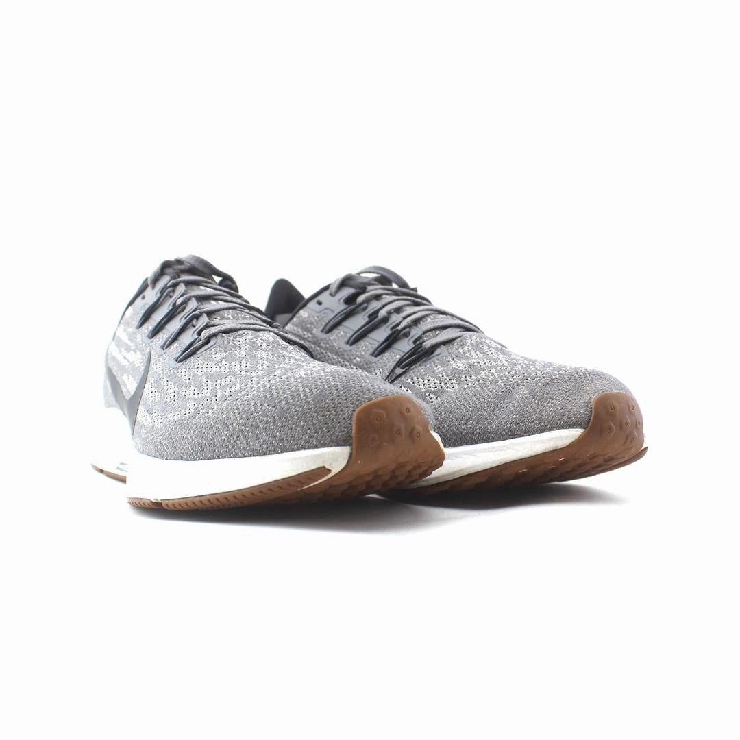 NIKE AIR ZOOM PEGASUS 36 classic Nike shoe photos
