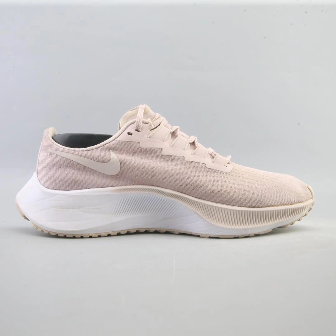 NIKE AIR ZOOM PEGASUS 37 stylish Nike trainer looks