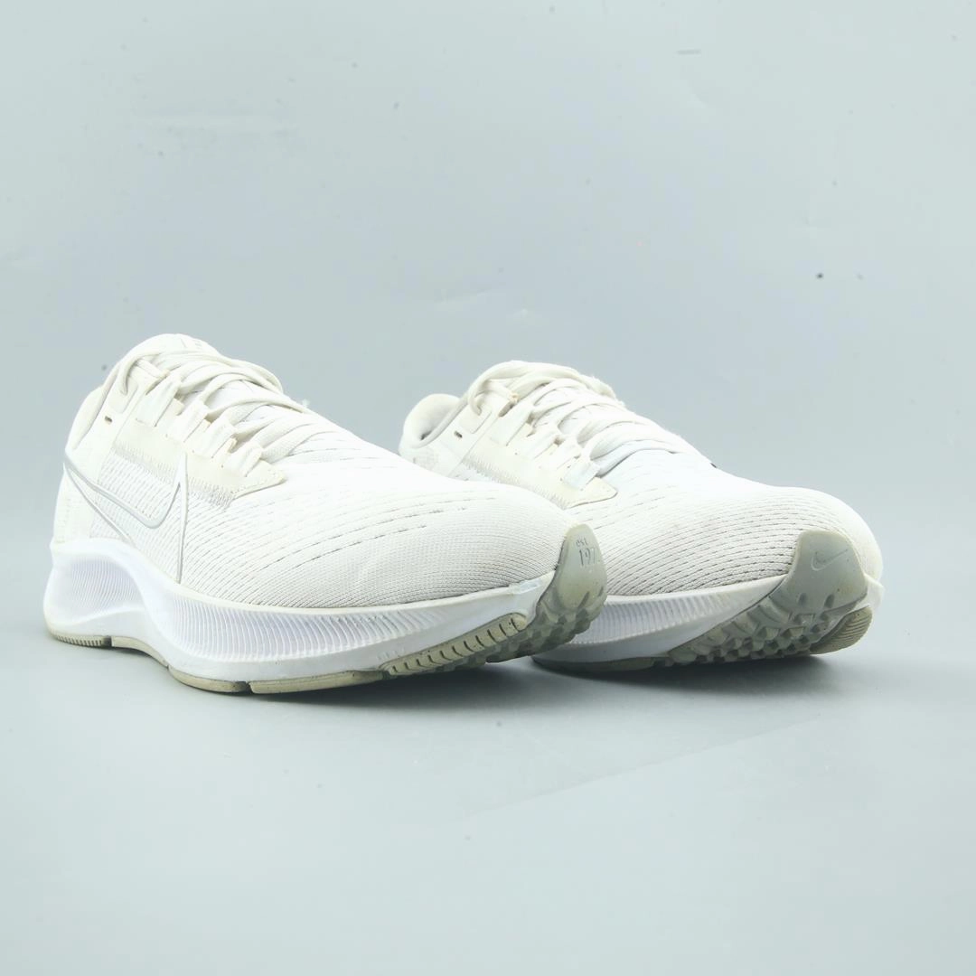 NIKE AIR ZOOM PEGASUS 38 Nike casual shoe imagery