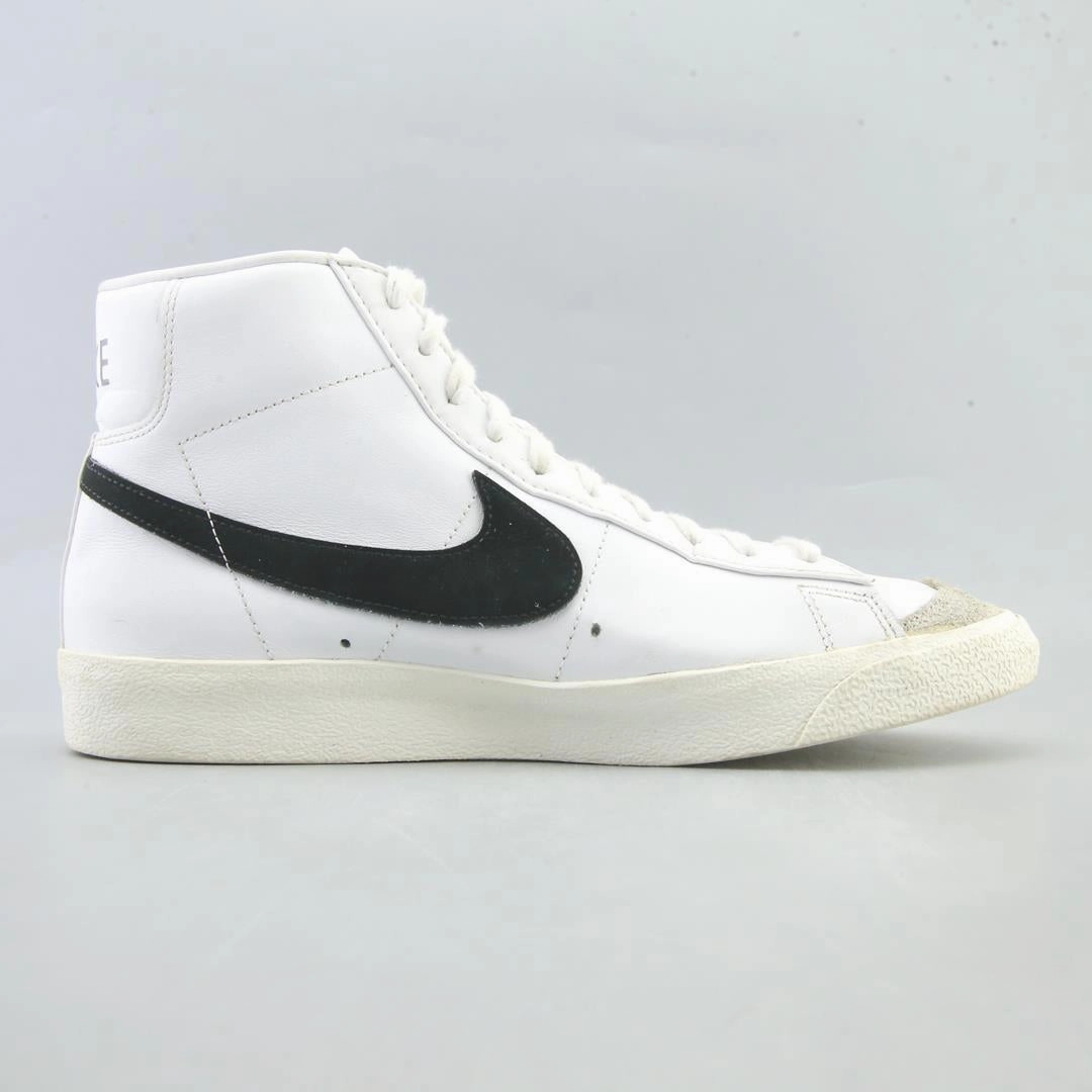 NIKE BLAZER MID '77 Nike casual shoe imagery