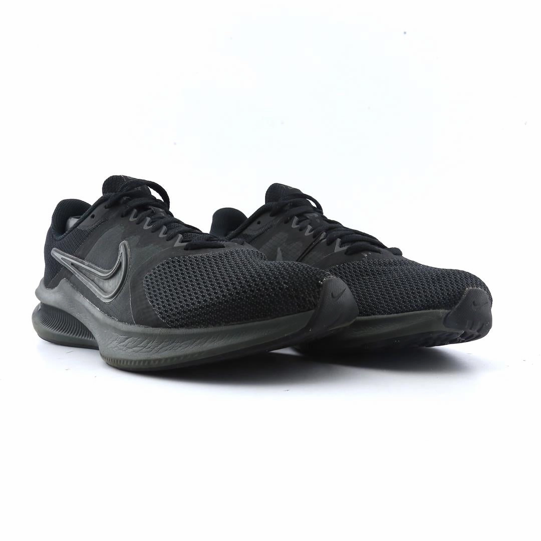 NIKE  DOWNSHIFTER 11 classic Nike shoe photos