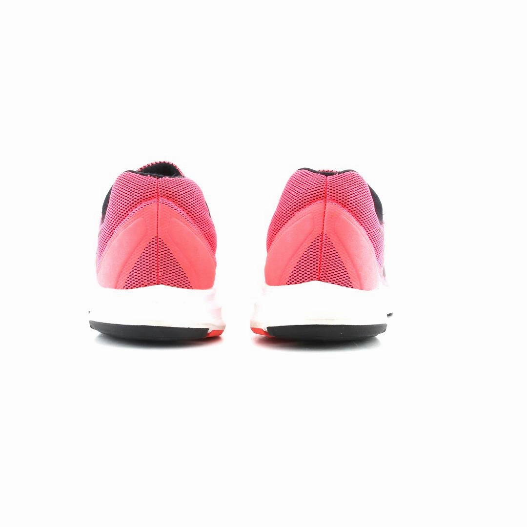 NIKE  DOWNSHIFTER 7 sleek Nike sneaker angles